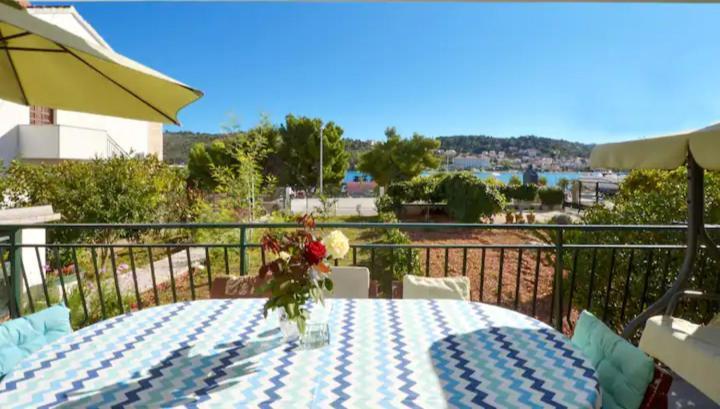 Lux Trogir Apartment Luaran gambar